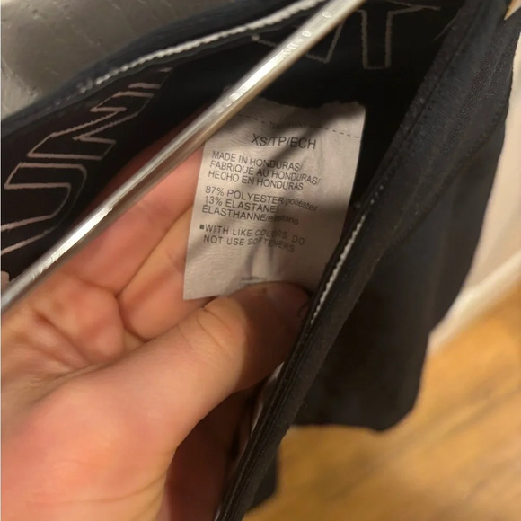 Black under Armour biker shorts - Picture 3 of 3